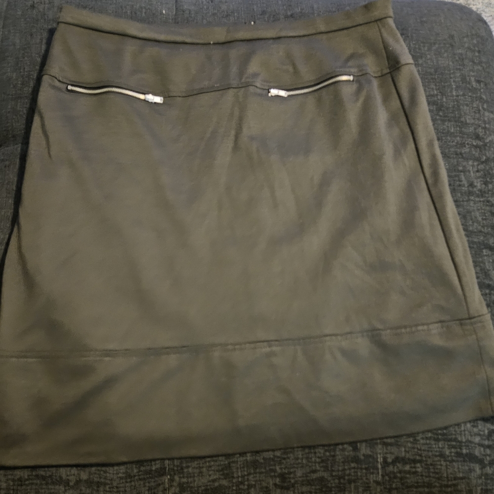 Olive Green Skirt W/ Pockets